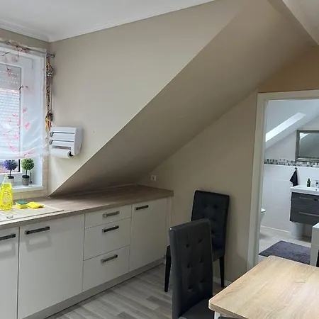 Zentral Gelegenes In Mit W-lan Mg08 Mönchengladbach