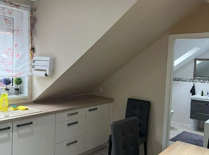 Zentral Gelegenes In Mit W-lan Mg08 Mönchengladbach